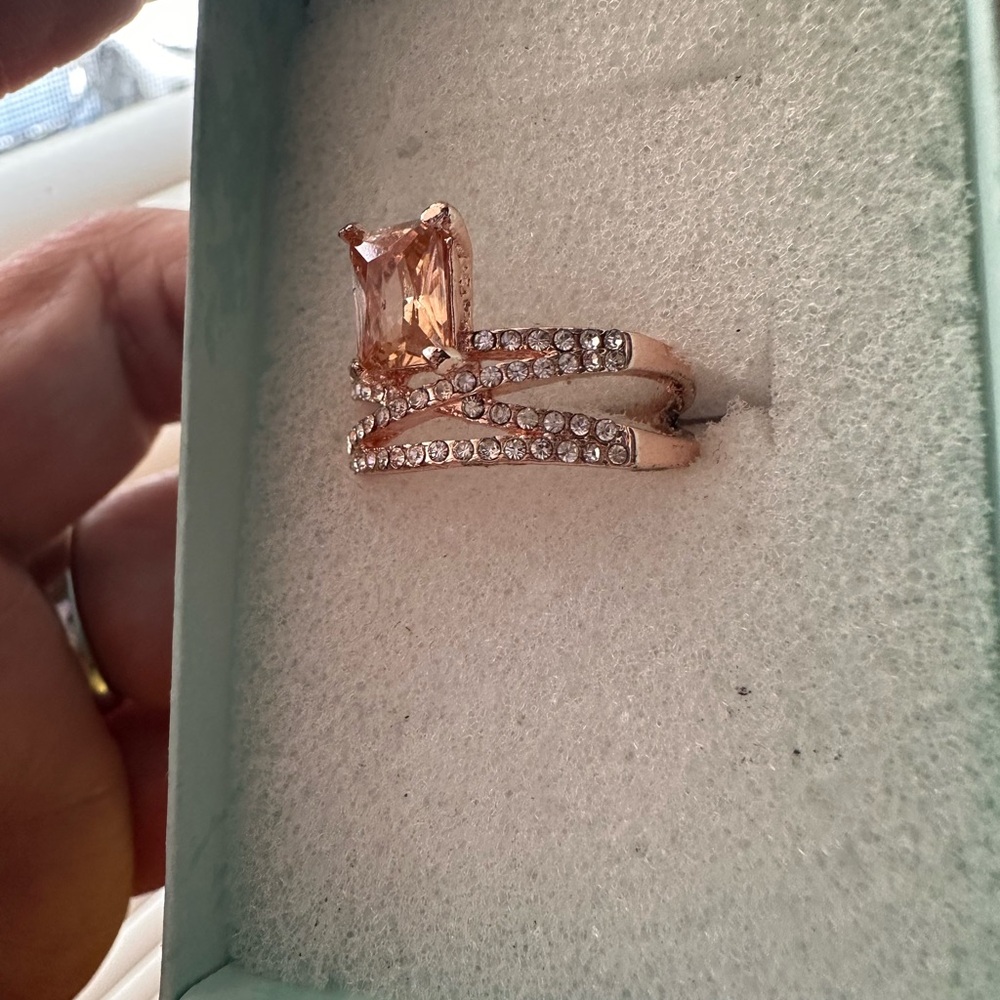 Rose Gold Crystal Accent Ring with beautiful gemstone - Picture 11 of 14